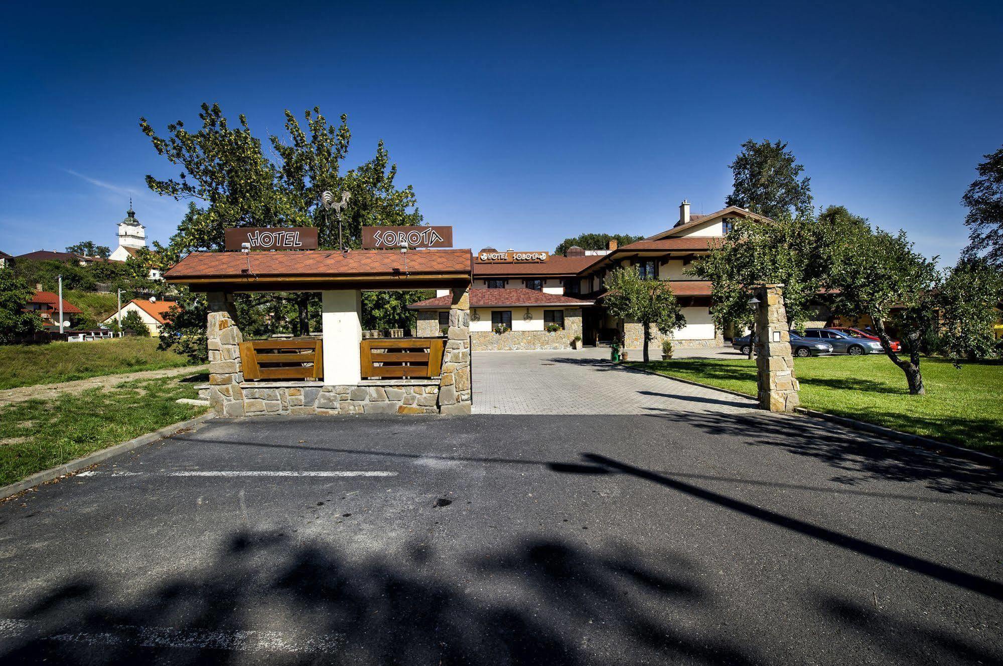 Hotel Sobota Poprad Exterior foto